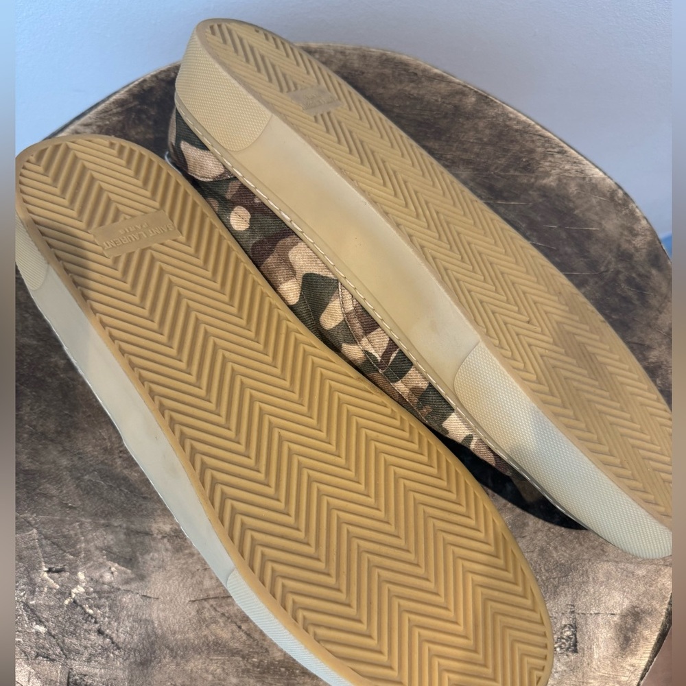 SAINT LAURENT VENICE LACE UP CAMO CANVAS SNEAKERS - Picture 6 of 9